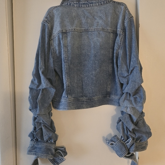 Trendy Denim Cropped Jacket - Picture 2 of 2